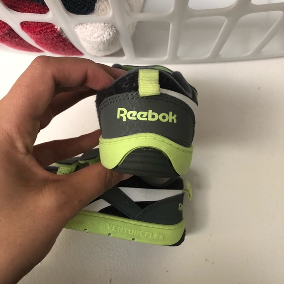 Toddler Reebok Sneakers - Picture 4 of 6